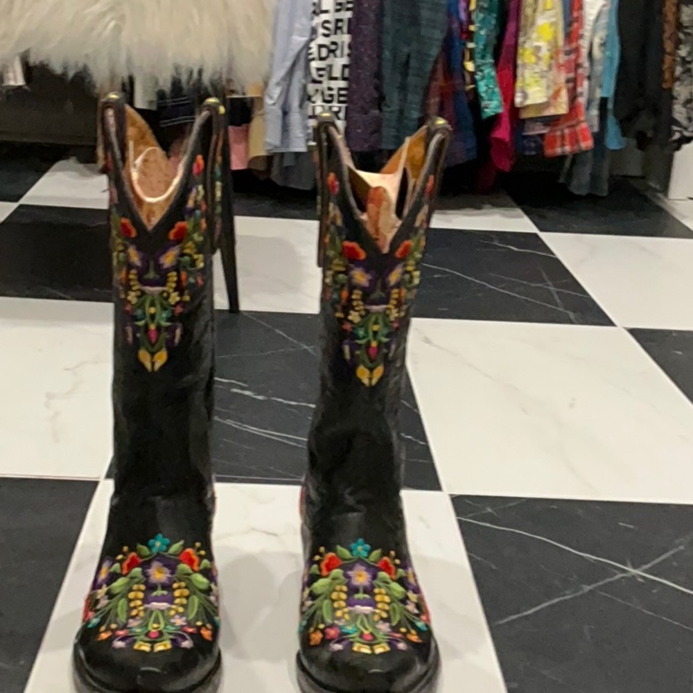 Old Gringo Sora Black Embroidered Cowboy Boots